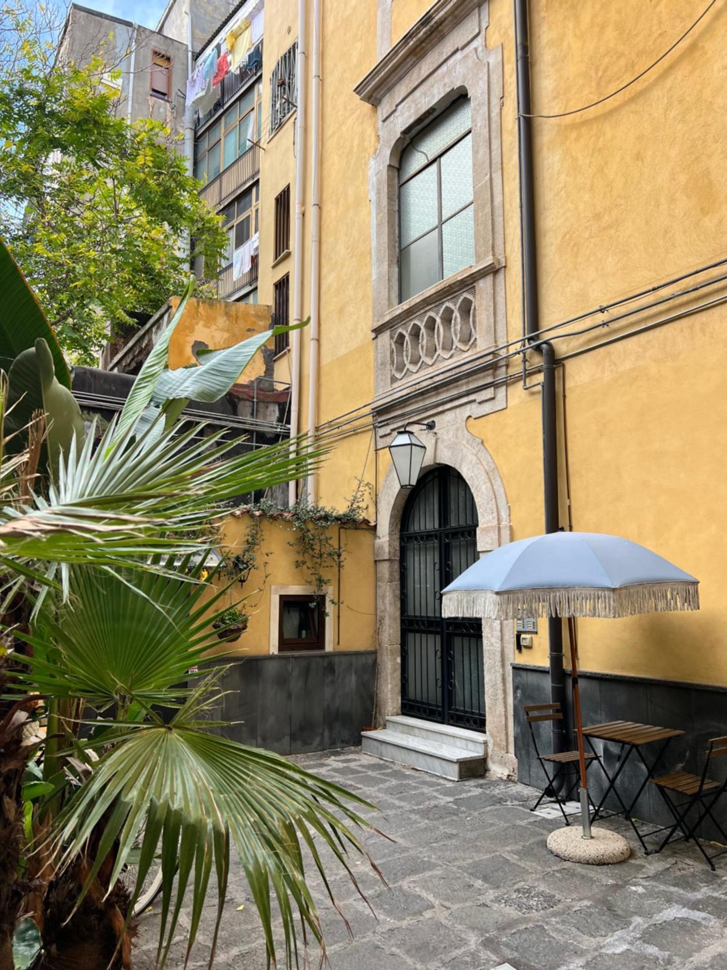 Villa Palazzo Kolombo Aeroporto di Catania Fontana Rossa Esterno foto